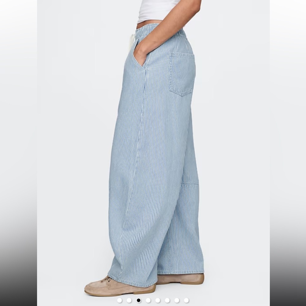 GAP Mid Rise Ultrasoft Denim Stripe Easy Horseshoe Jeans - Picture 3 of 9